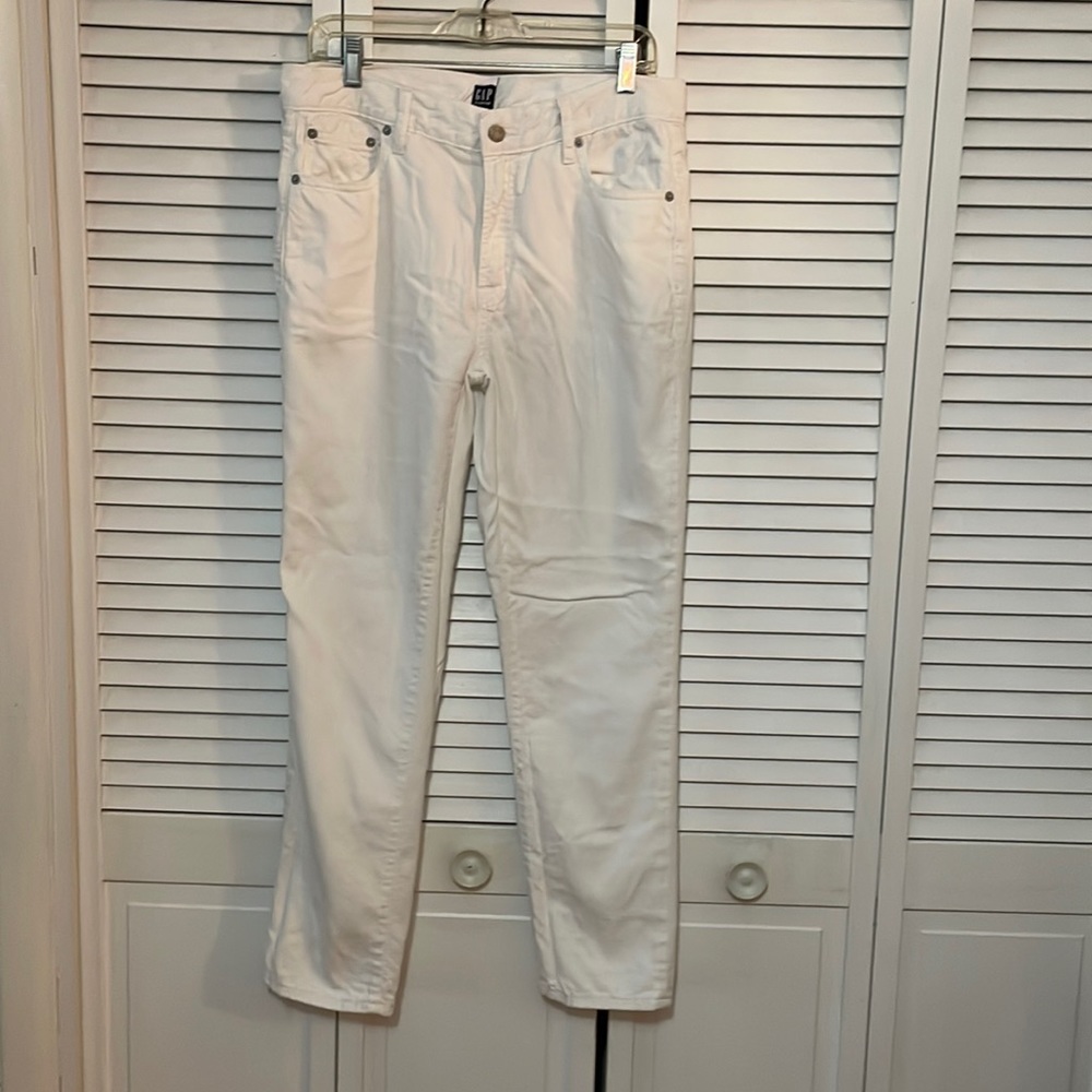 GAP White Girlfriend 5 Pocket  Jeans